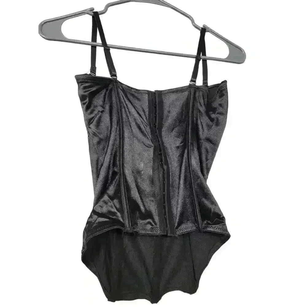 Black Corset - Picture 2 of 3